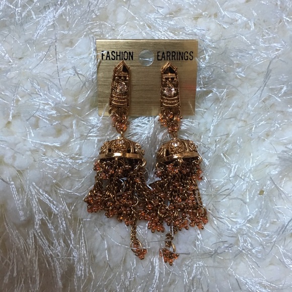 Indian ethnic antique gold earrings - Picture 2 of 4